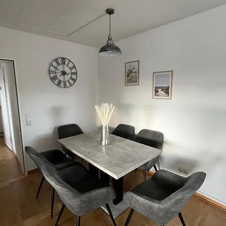 Sadebo Traveblick Mit Balkon - Parkplatz - 6 Gaste Lübeck